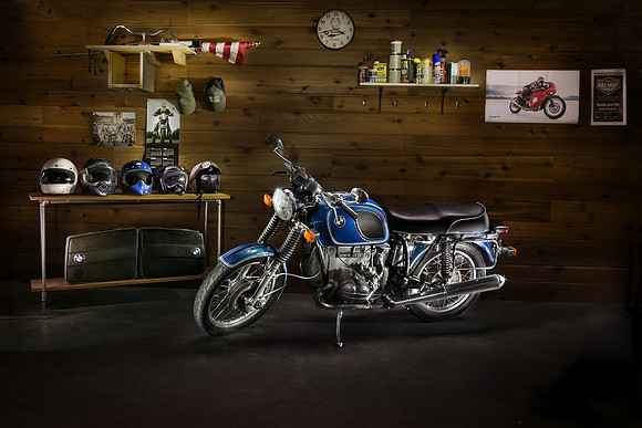Lightbrushing a 70's BMW Cycle